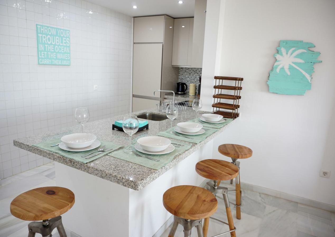 Frontline Beach Ground Floor With Privet Garden, Mi Capricho 16 Mijas Exterior foto
