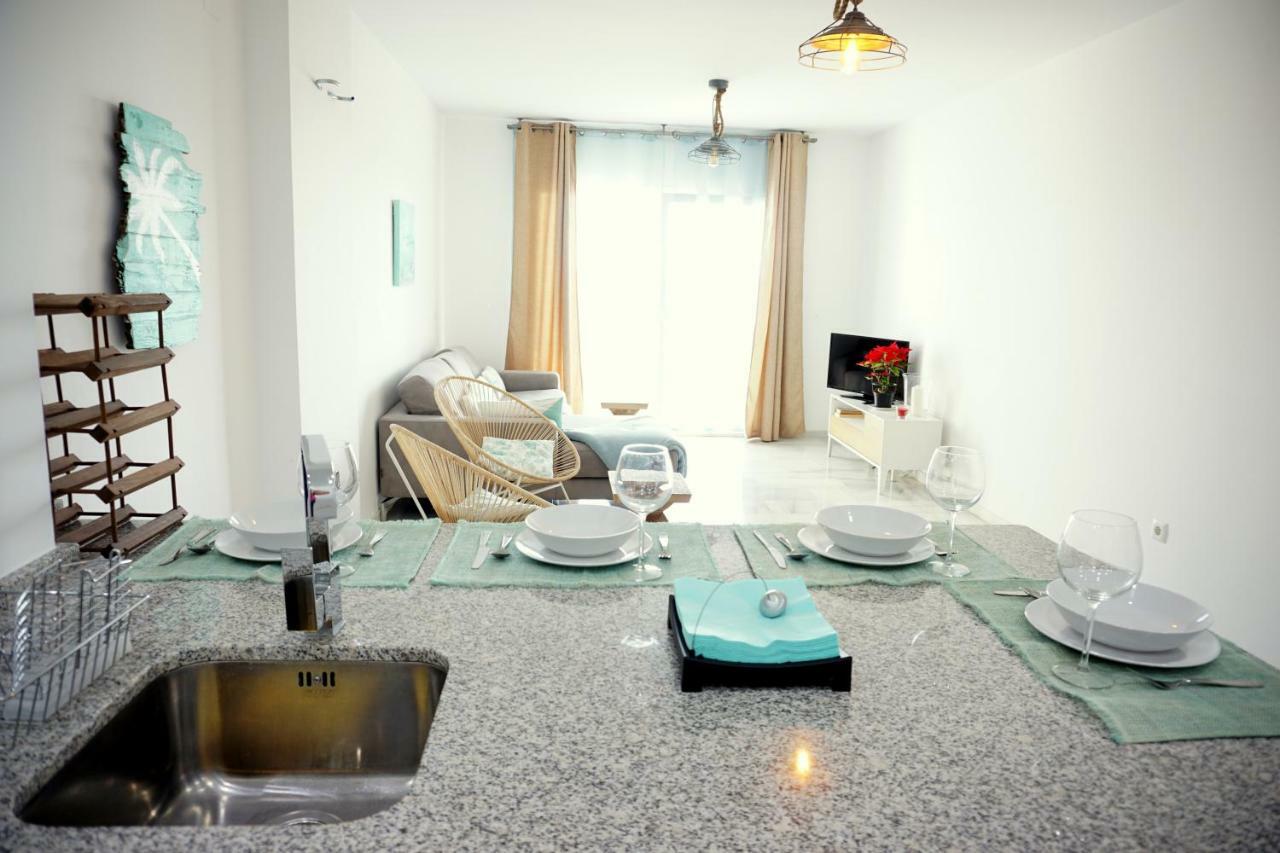 Frontline Beach Ground Floor With Privet Garden, Mi Capricho 16 Mijas Exterior foto