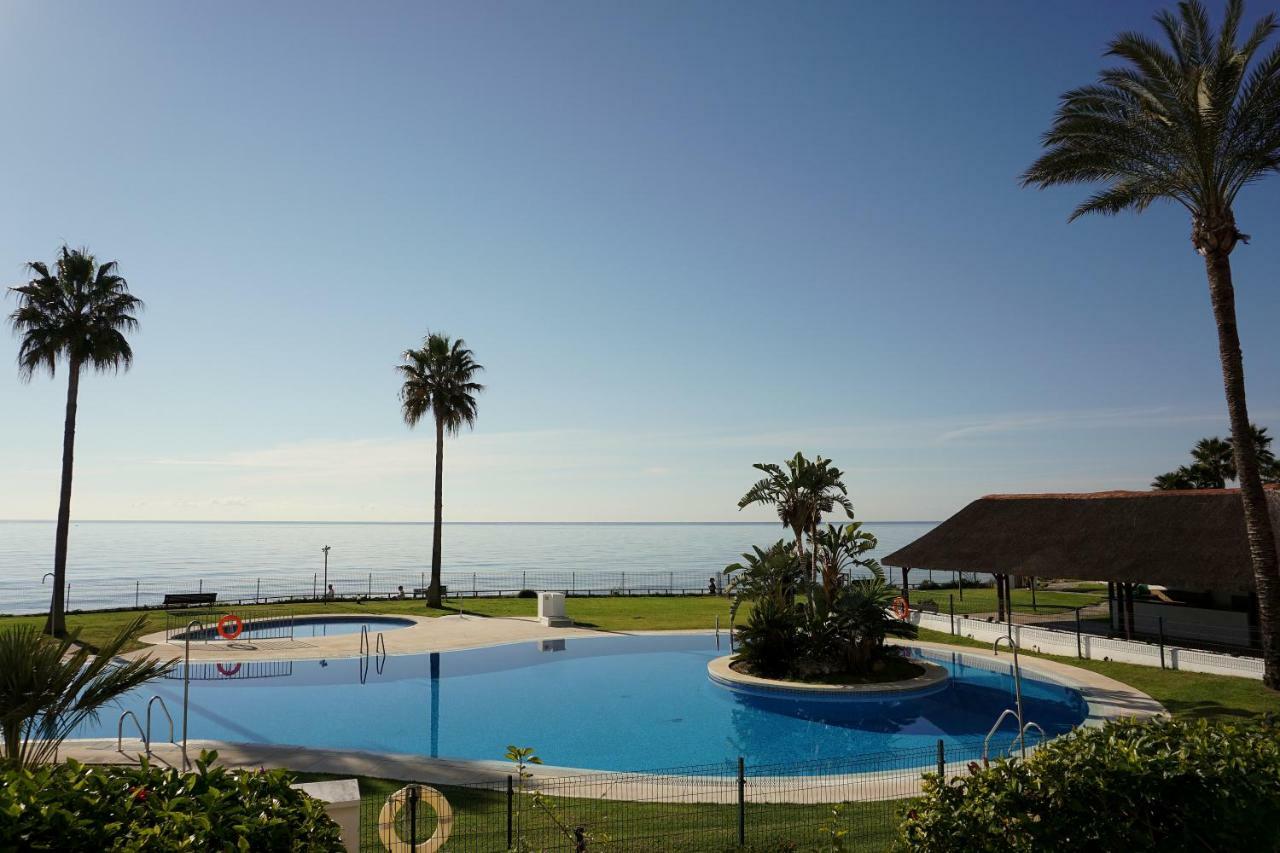 Frontline Beach Ground Floor With Privet Garden, Mi Capricho 16 Mijas Exterior foto