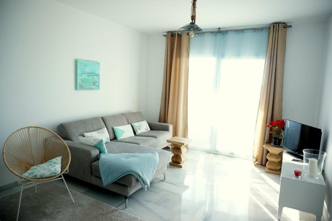 Frontline Beach Ground Floor With Privet Garden, Mi Capricho 16 Mijas Exterior foto